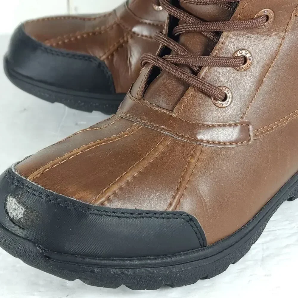 UGG Butte Il Youth US6 /W US7 Brown Leather Sheepskin Lined Lace Up Winter Boots